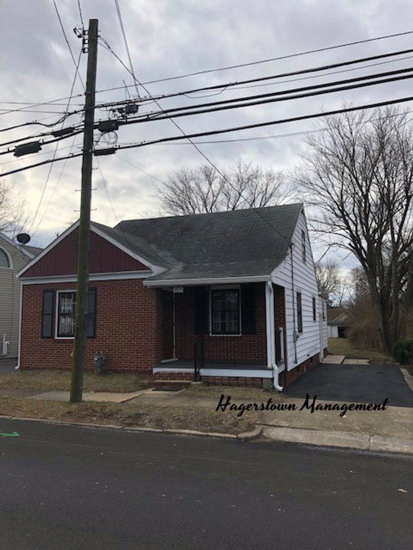 House for rent at 215 E Baltimore St, Funkstown, MD 21734