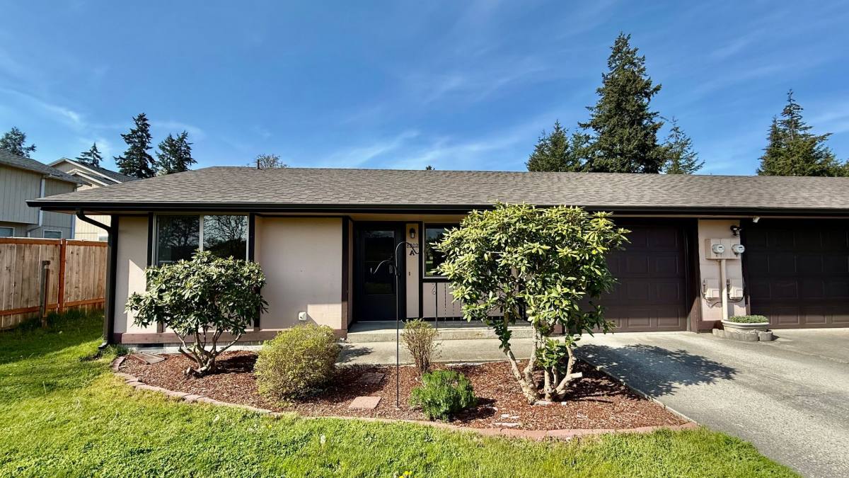 Townhouse for rent at 8202 Union Mills Rd SE #A, Lacey, WA 98503