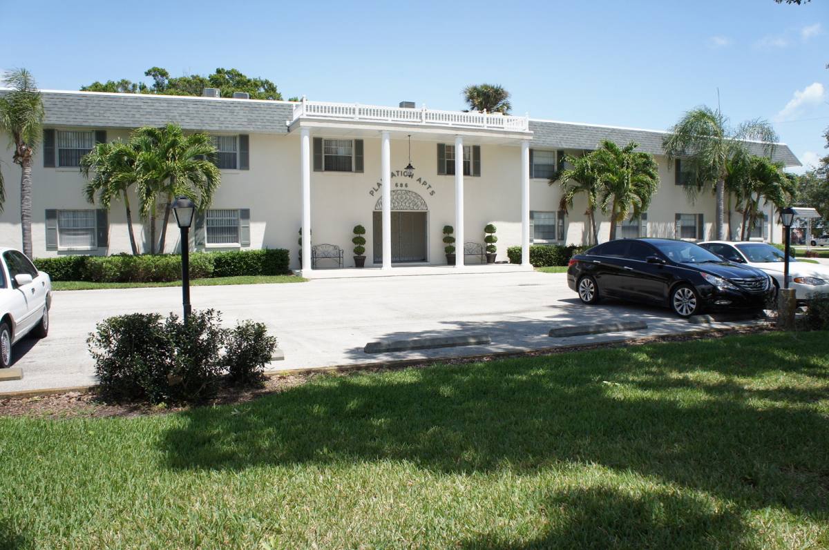 Apartment for rent at 686 17th St, Vero Beach, FL 32960