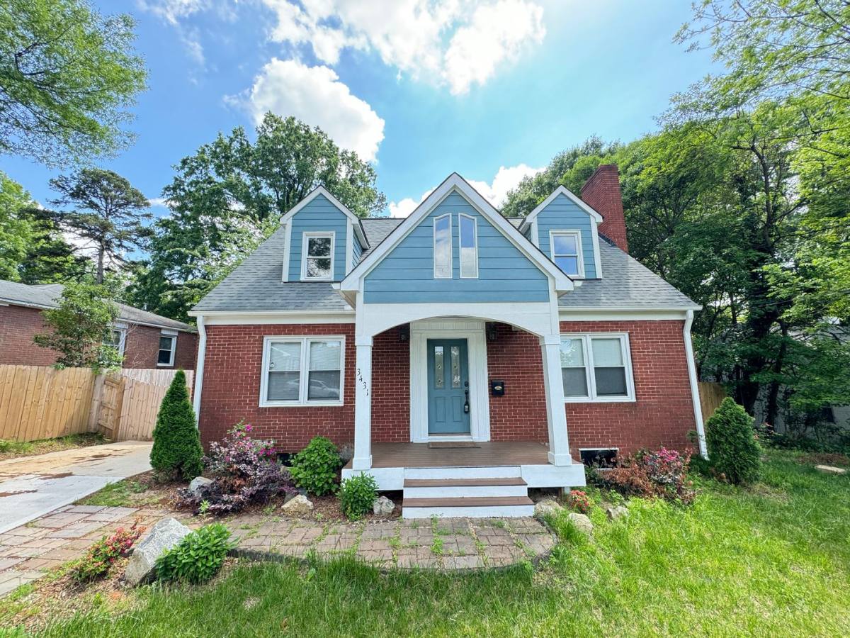 House for rent at 3431 Rogers St, Charlotte, NC 28208