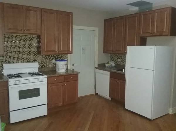 Apartment for rent at 4255 W Addison, Chicago, IL 60641