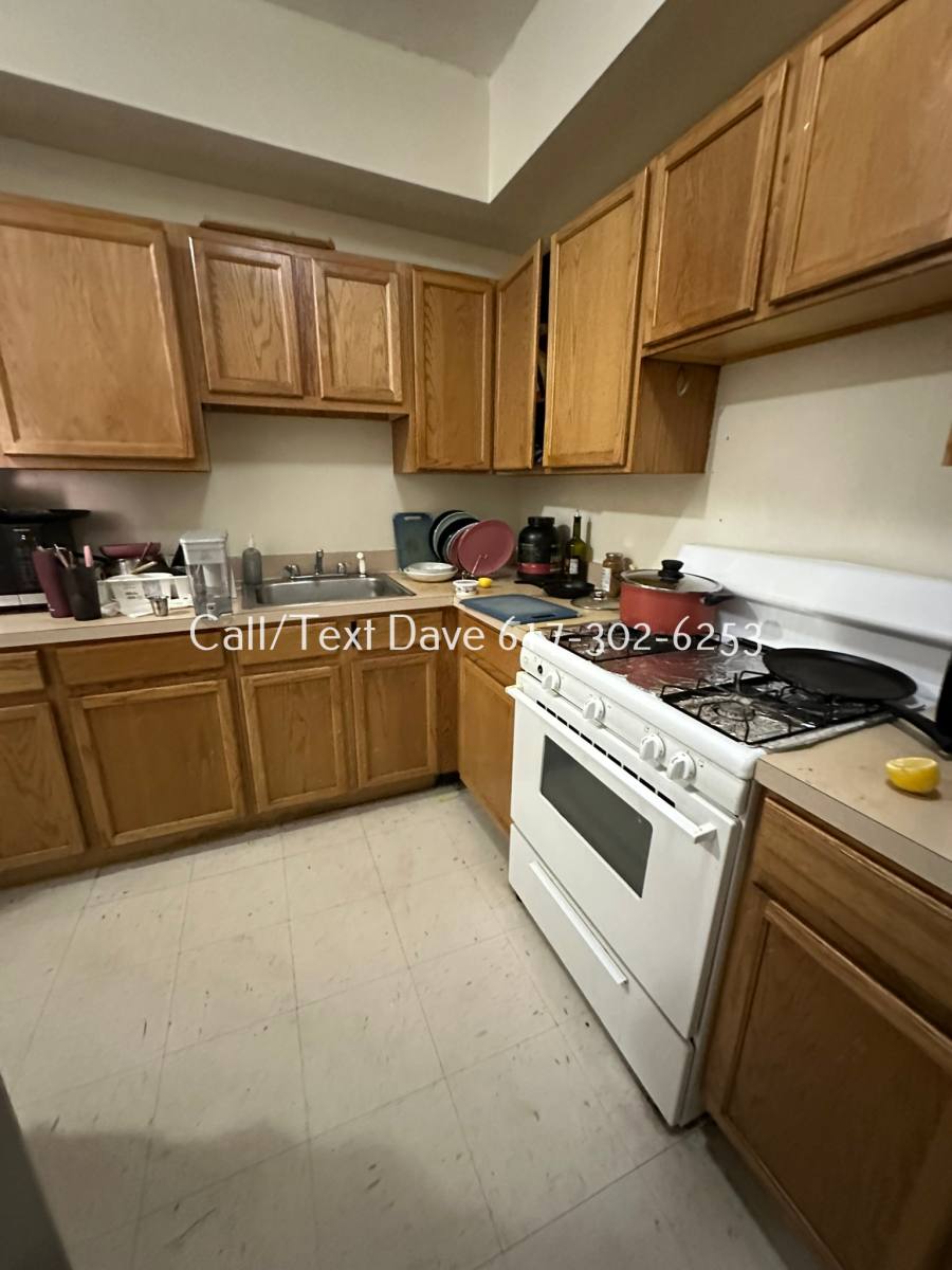 Apartment for rent at 1788 Beacon St #1, Brookline, MA 02446