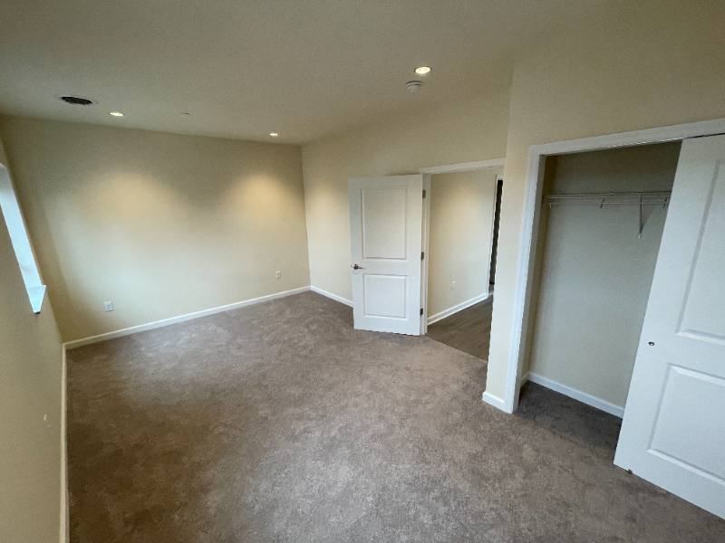 Apartment for rent at 192 Erie Blvd, Schenectady, NY 12305