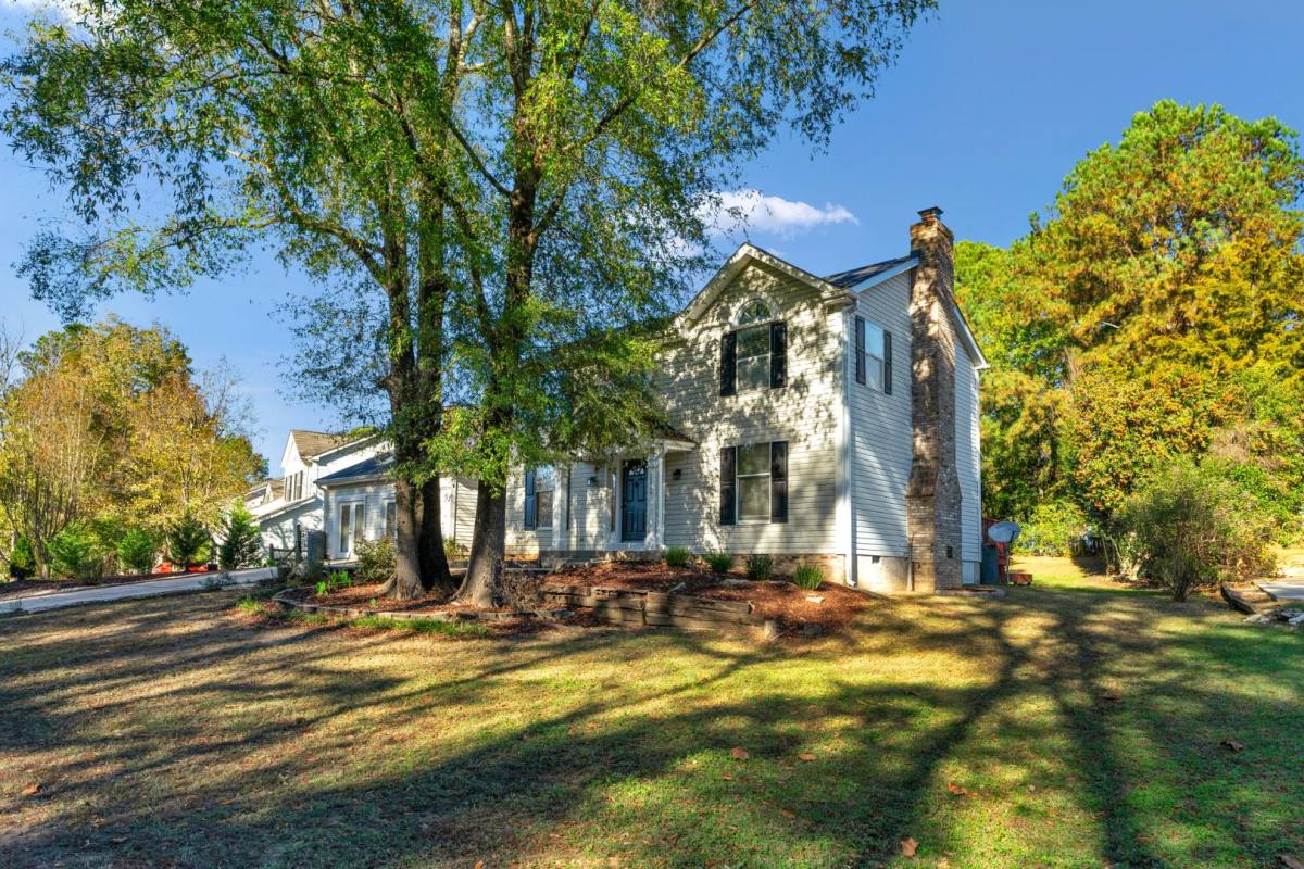 House for rent at 12006 Woodside Falls Rd, Pineville, NC 28134