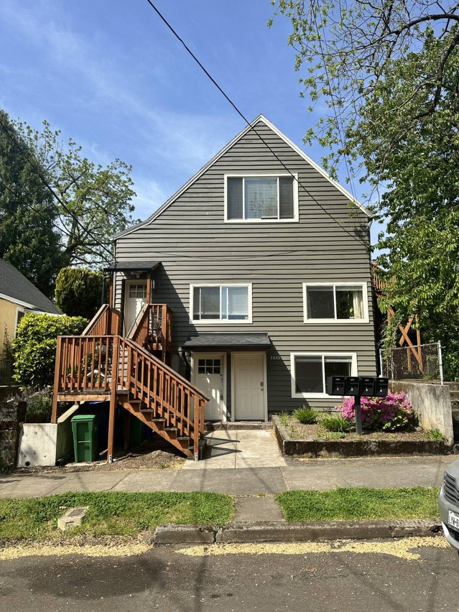 Apartment for rent at 3625 SE Taylor St #1, Portland, OR 97214