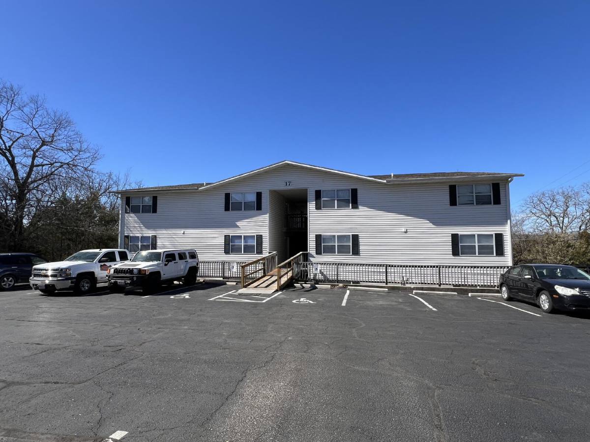 Apartment for rent at 428 Kays Lane #BLDG 17, Hollister, MO 65672