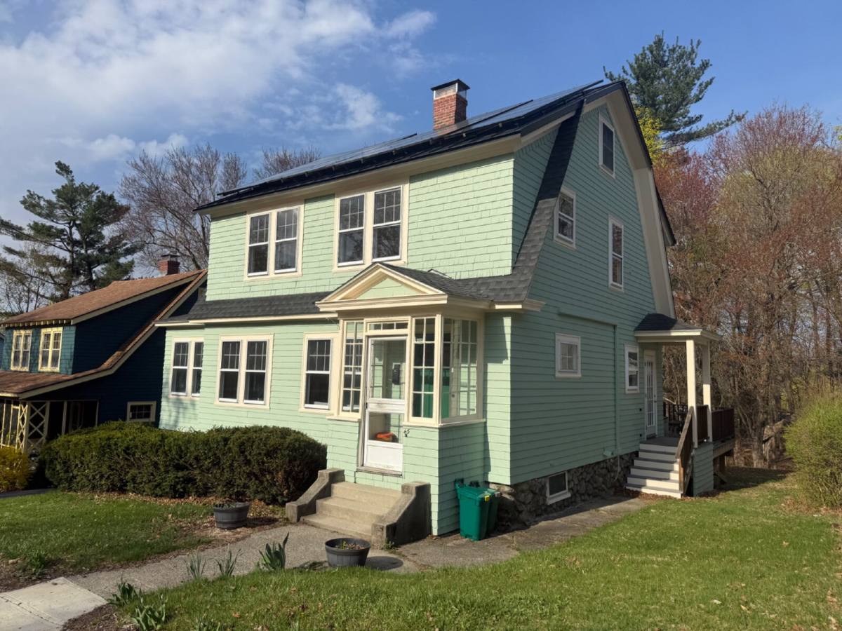 House for rent at 45 Havelock Rd, Worcester, MA 01602
