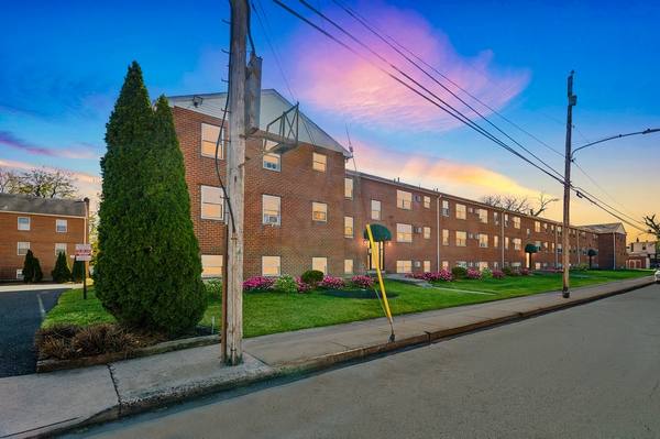 Apartment for rent at Walnut Chestnut, 322 E 24th St #K09, Chester, PA 19013