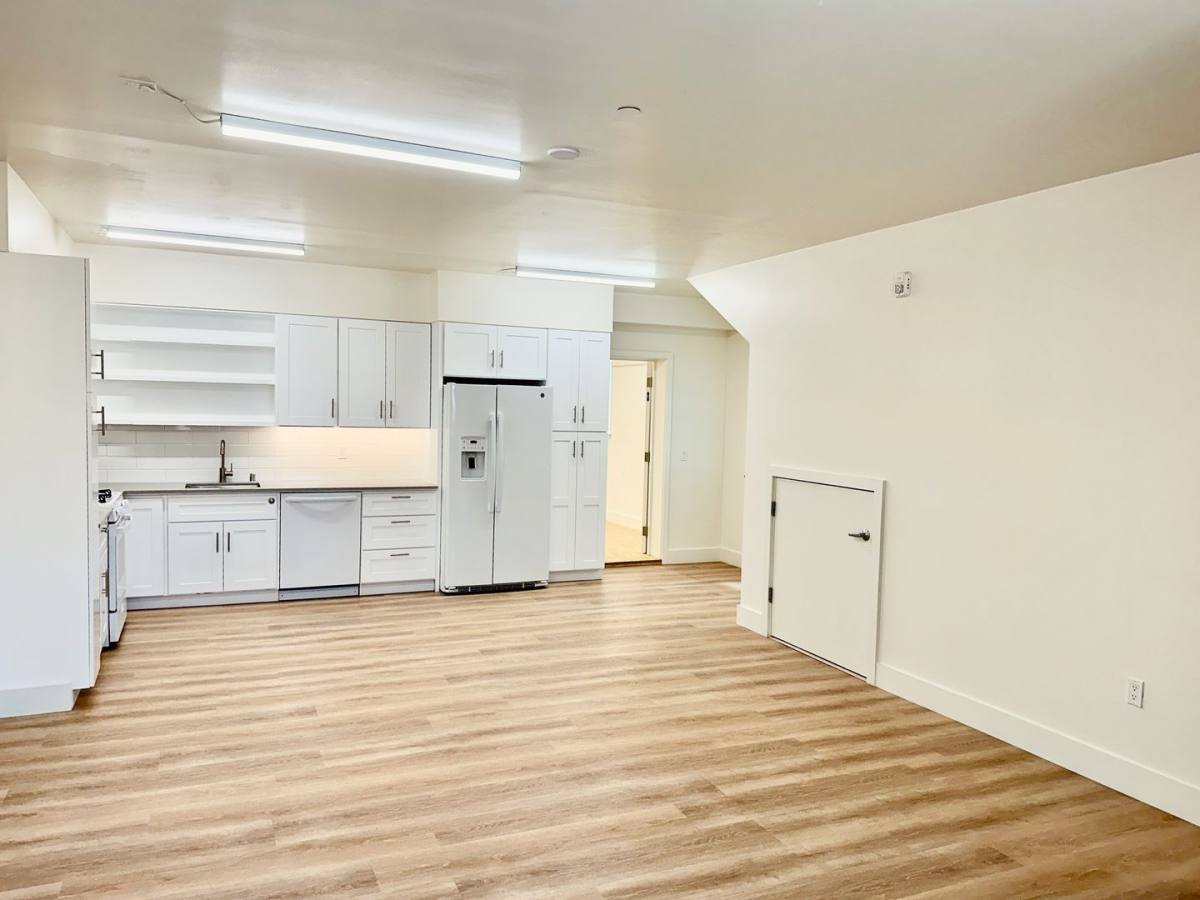 Apartment for rent at 927 Grace Ave, Emeryville, CA 94608