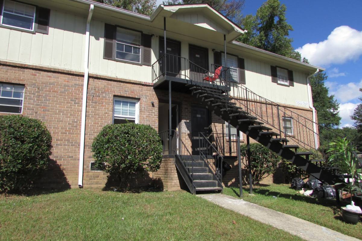 Apartment for rent at 5913 Lone Oak Dr, Mableton, GA 30126
