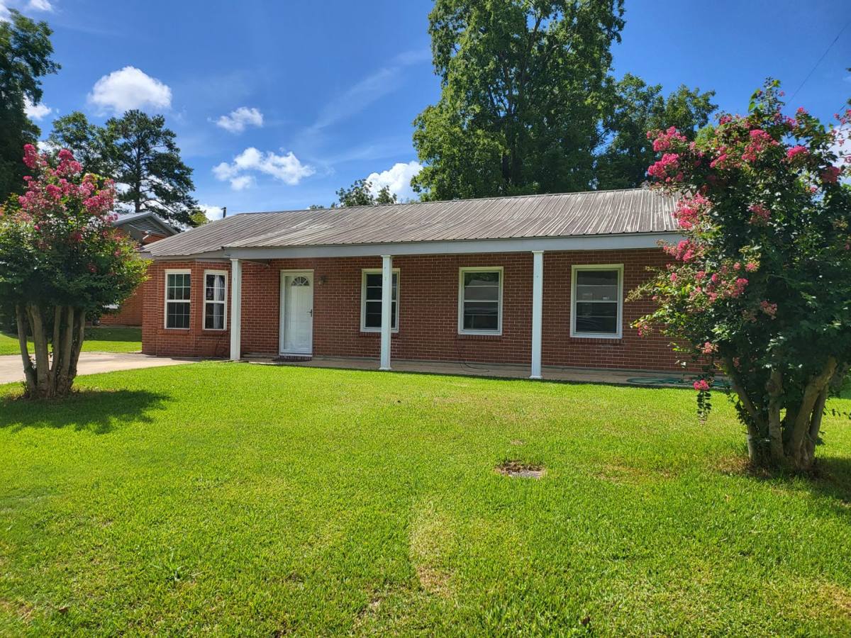 House for rent at 4123 10th St, Tuscaloosa, AL 35401