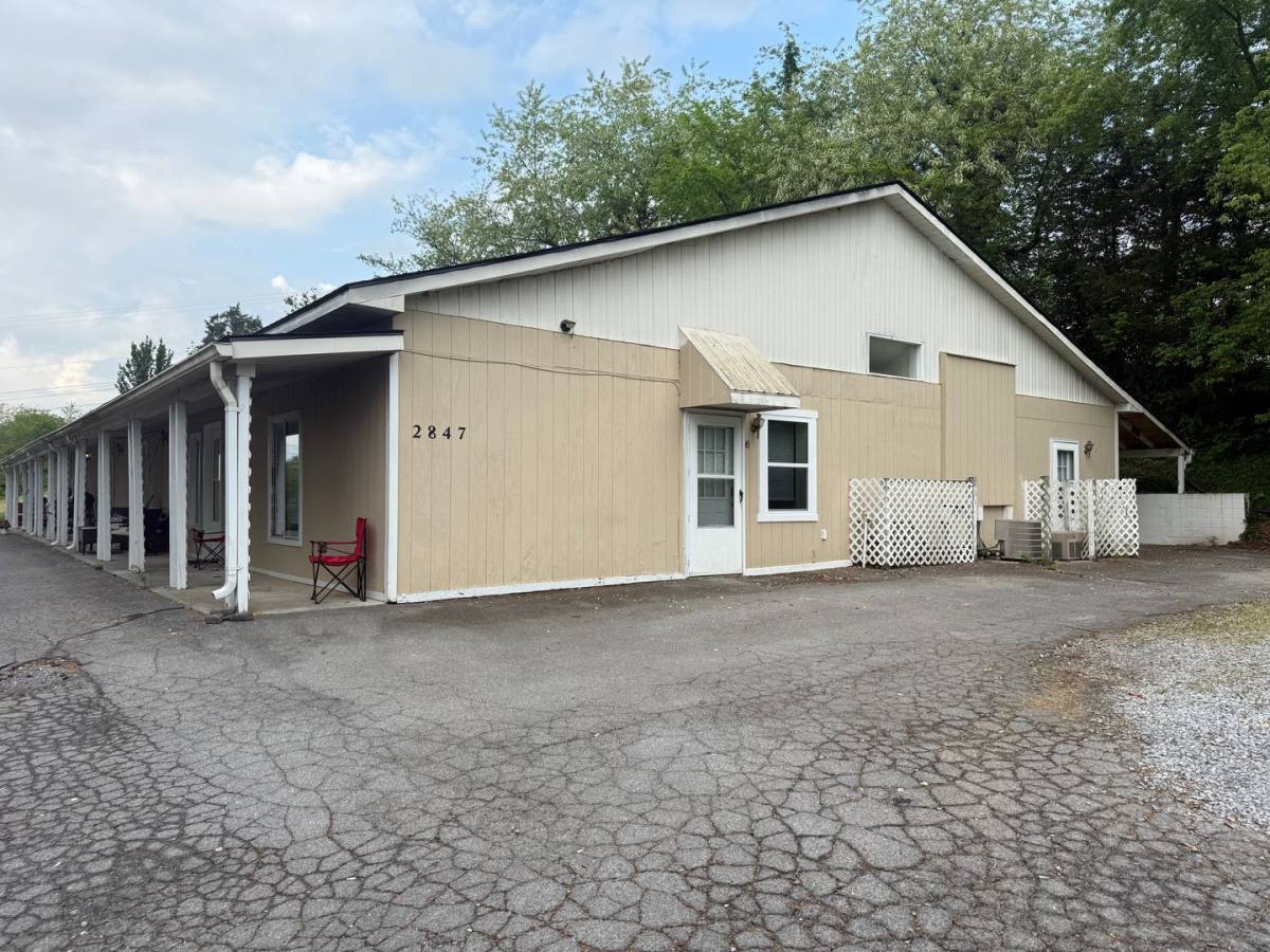 Apartment for rent at 2847 Boones Creek Rd, Johnson City, TN 37615