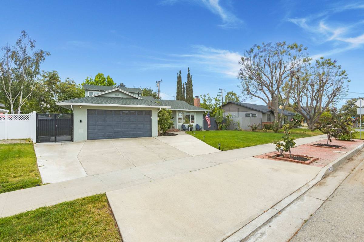 House for rent at 518 E Barkley, Orange, CA 92867