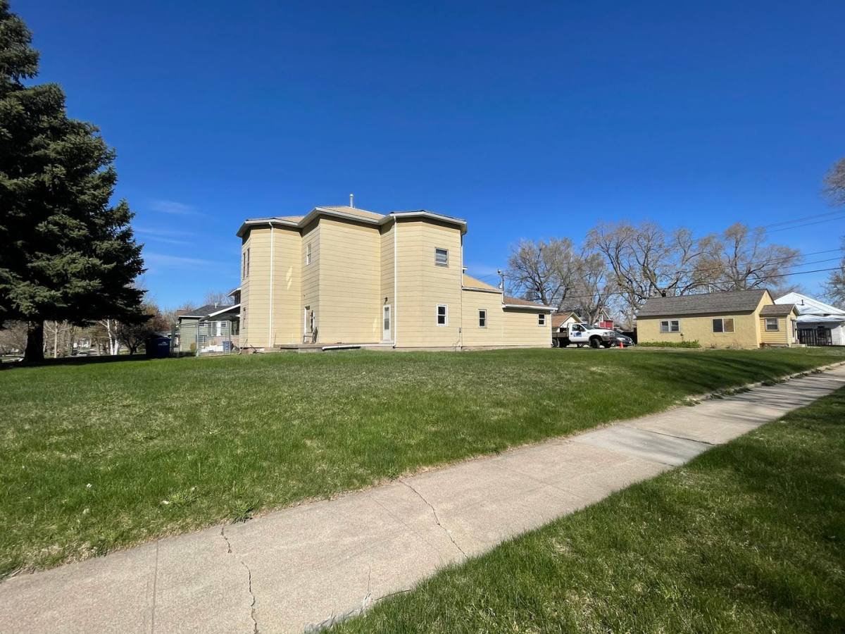 Apartment for rent at 420 E 6th, Mitchell, SD 57301