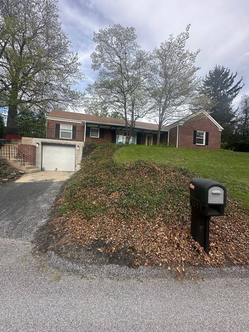 House for rent at 1371 Irving Rd, York, PA 17403