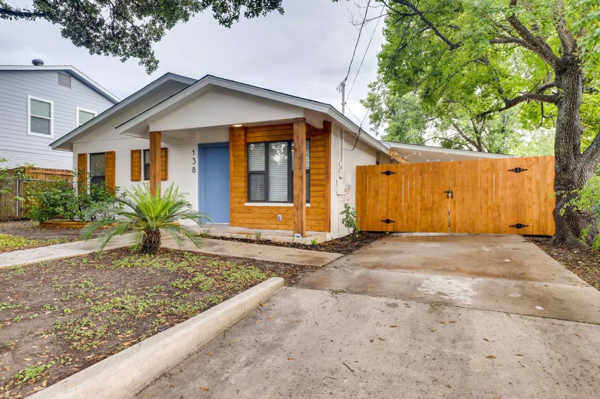 House for rent at 138 Dean St, San Antonio, TX 78212