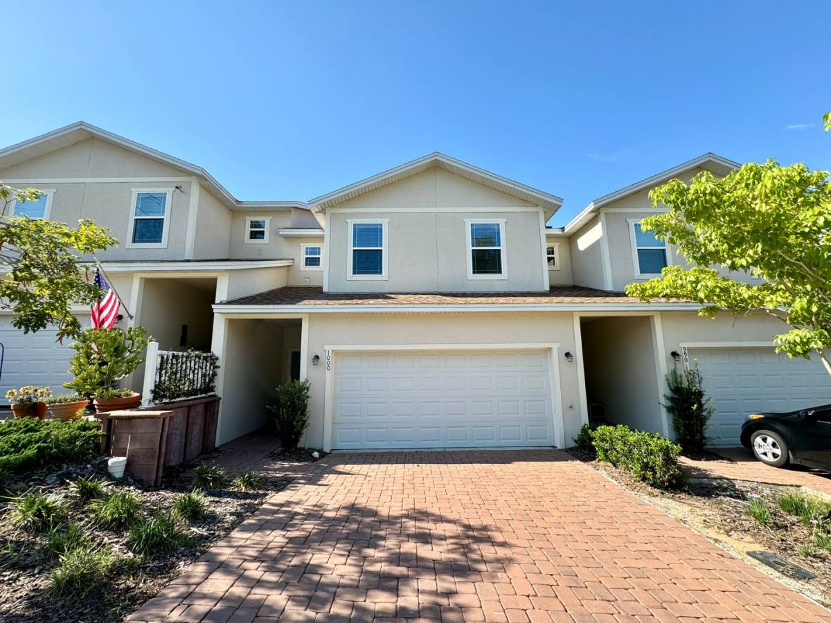 Townhouse for rent at 1000 Lakefront Village Dr, Clermont, FL 34711