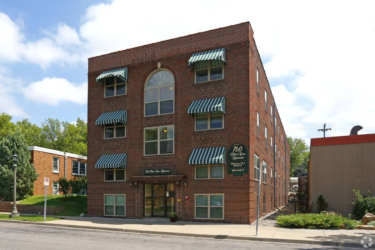 Apartment for rent at 760 Mount Curve Blvd, Saint Paul, MN 55116