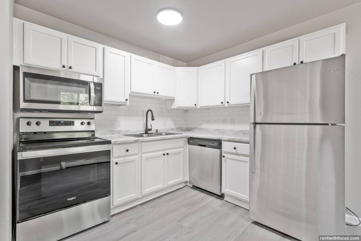 Apartment for rent at 2001 - 2015 Evans St, Oshkosh, WI 54901