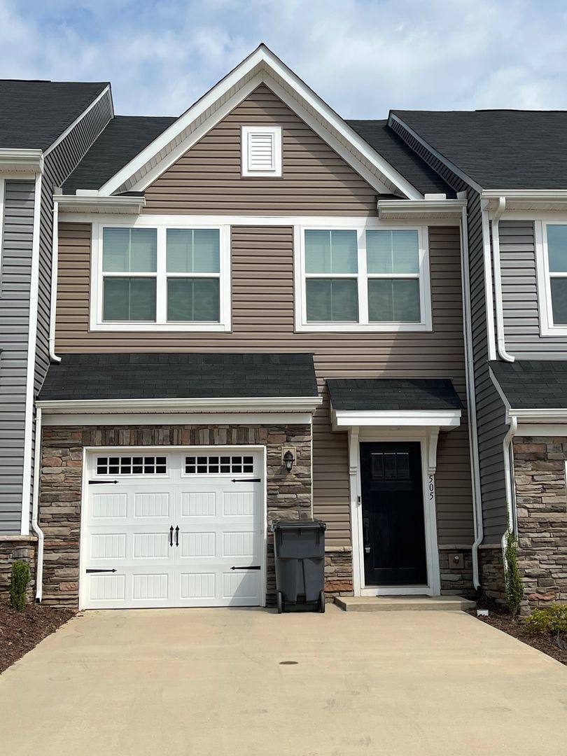 Townhouse for rent at 505 Preakness Run, Spartanburg, SC 29301