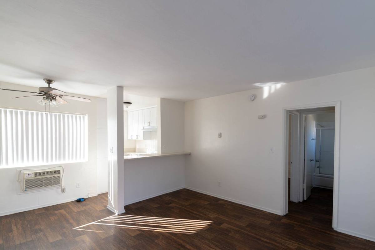 Apartment for rent at 8123 Sepulveda Blvd, Panorama City, CA 91402
