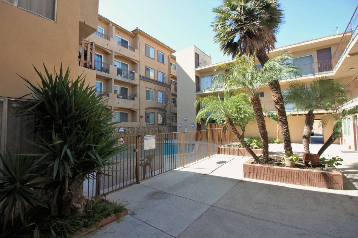 Apartment for rent at 8123 Sepulveda Blvd, Panorama City, CA 91402