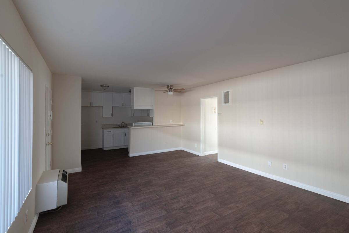 Apartment for rent at 9139 Sepulveda Blvd, North Hills, CA 91343