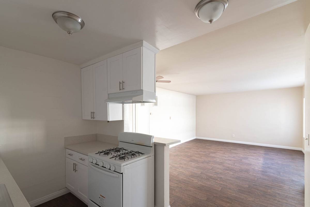 Apartment for rent at 9139 Sepulveda Blvd, North Hills, CA 91343