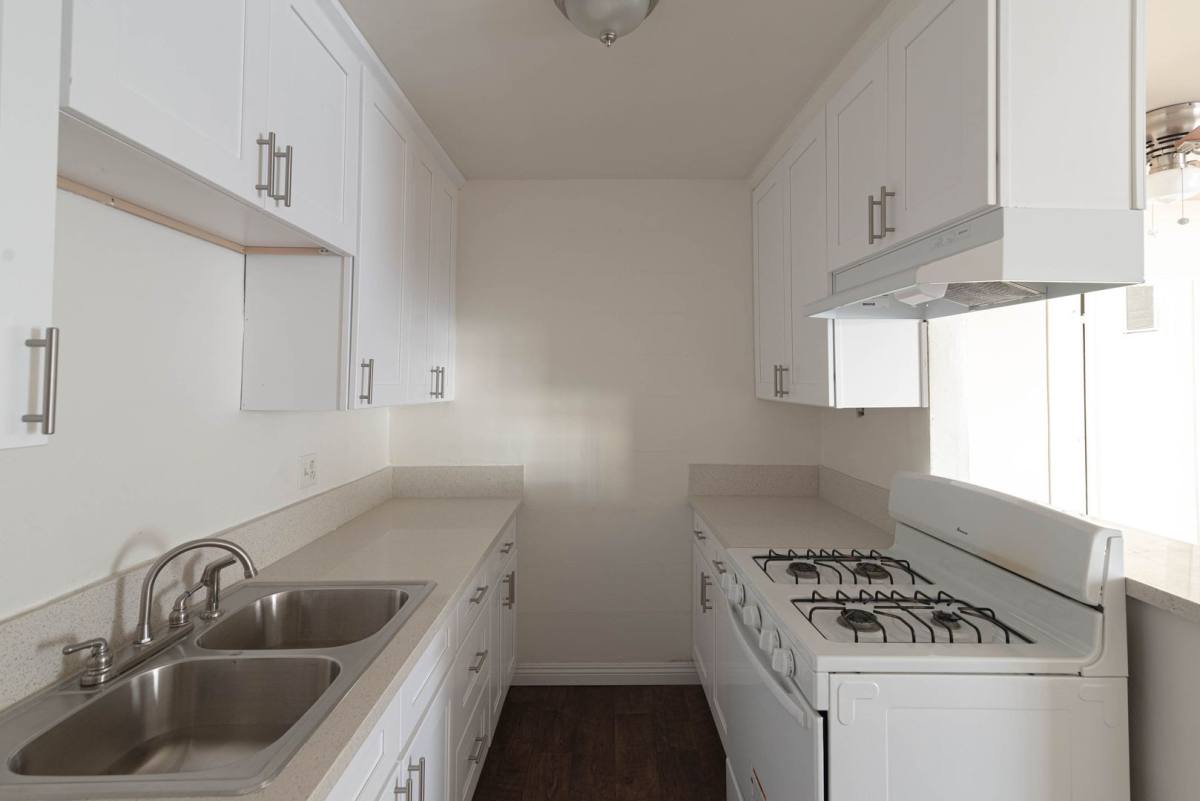 Apartment for rent at 9139 Sepulveda Blvd, North Hills, CA 91343