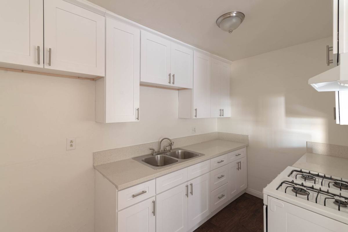 Apartment for rent at 9139 Sepulveda Blvd, North Hills, CA 91343