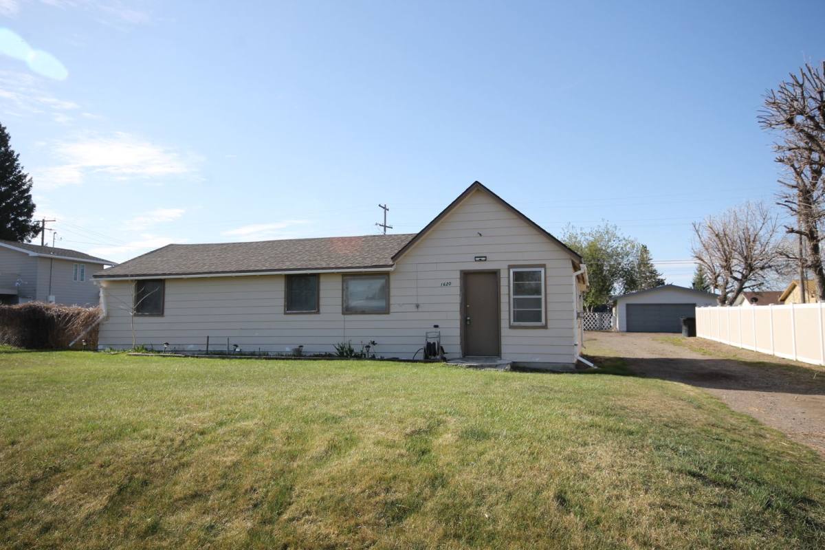 House for rent at 1620 17th Ave S, Great Falls, MT 59405