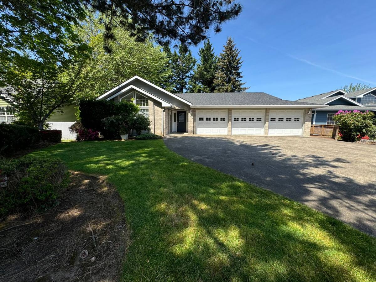 House for rent at 1314 NW Domenico Dr, Roseburg, OR 97471