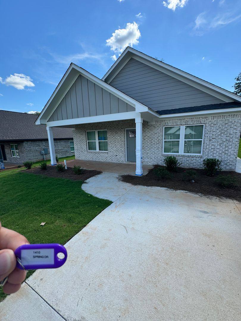 House for rent at 1410 Spring Dr, Opelika, AL 36801