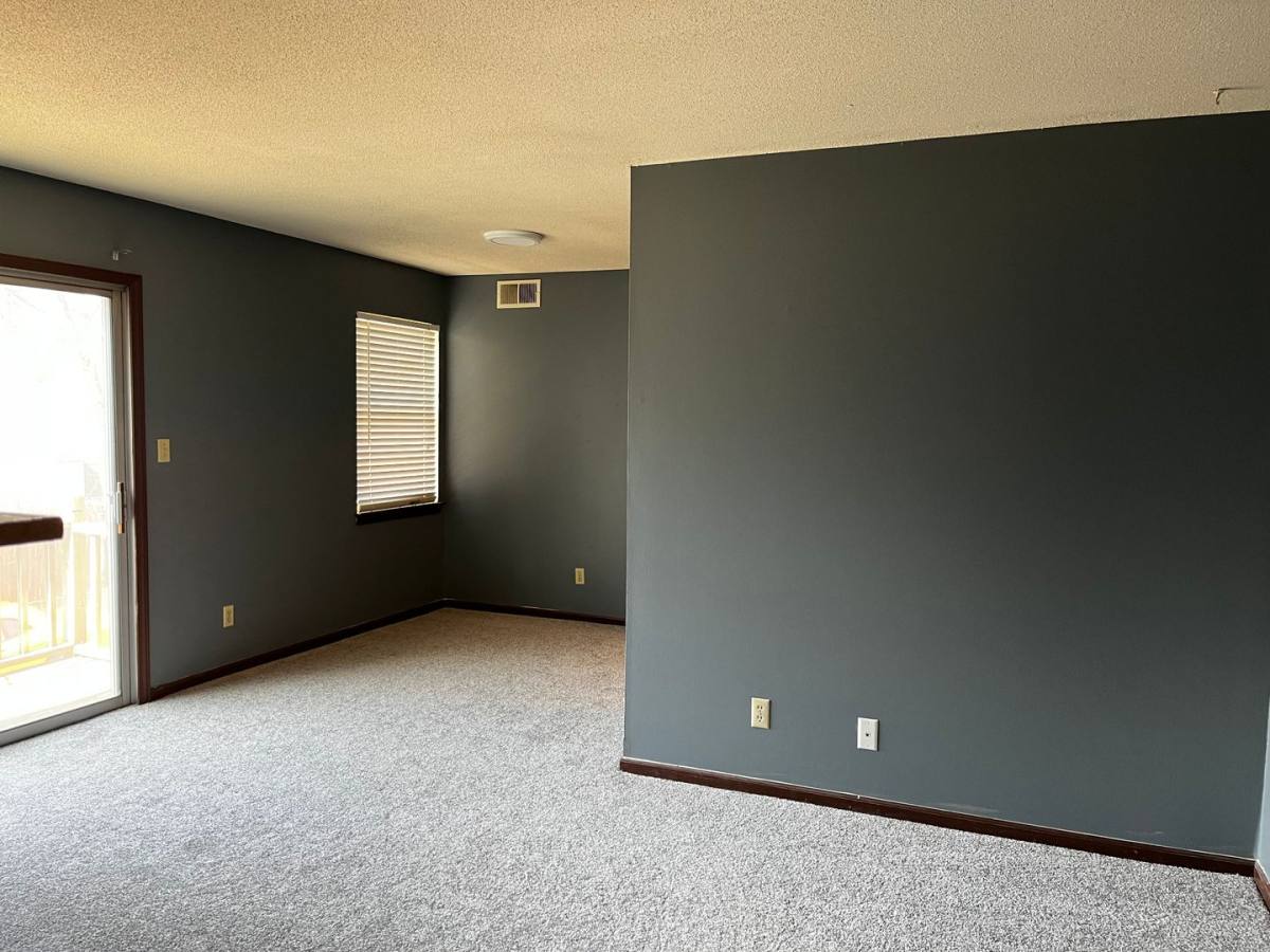 Apartment for rent at 416 SE Corder St, Lees Summit, MO 64063