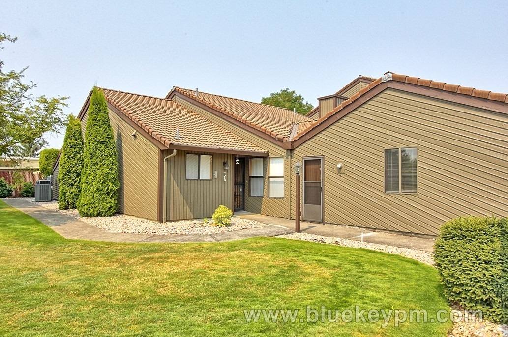 Townhouse for rent at 13806 NW 10th Court, Vancouver, WA 98685