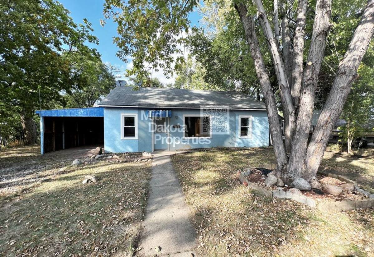 House for rent at 216 E 11th, Mitchell, SD 57301