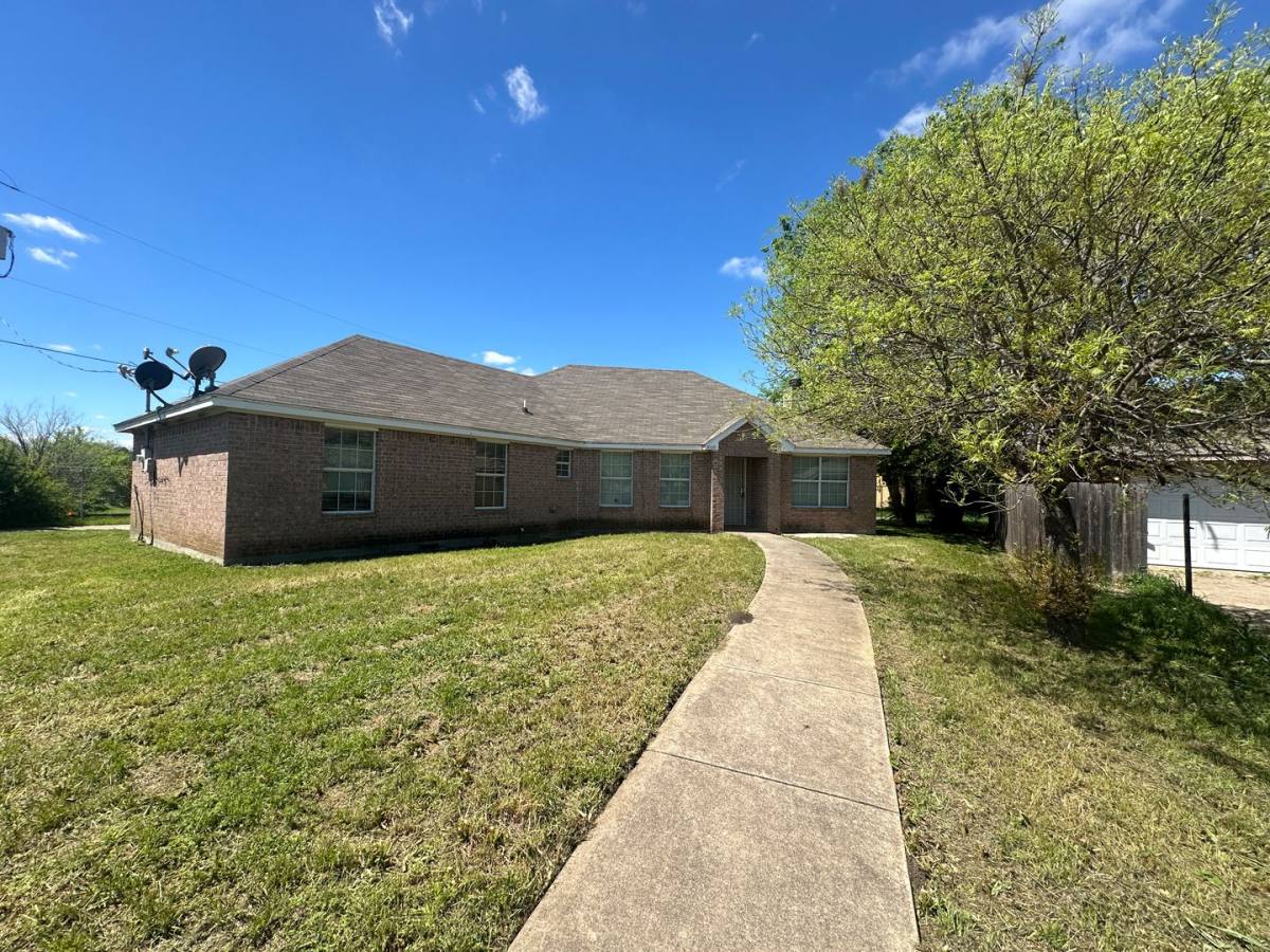 House for rent at 3009 Flask Dr, Dallas, TX 75241