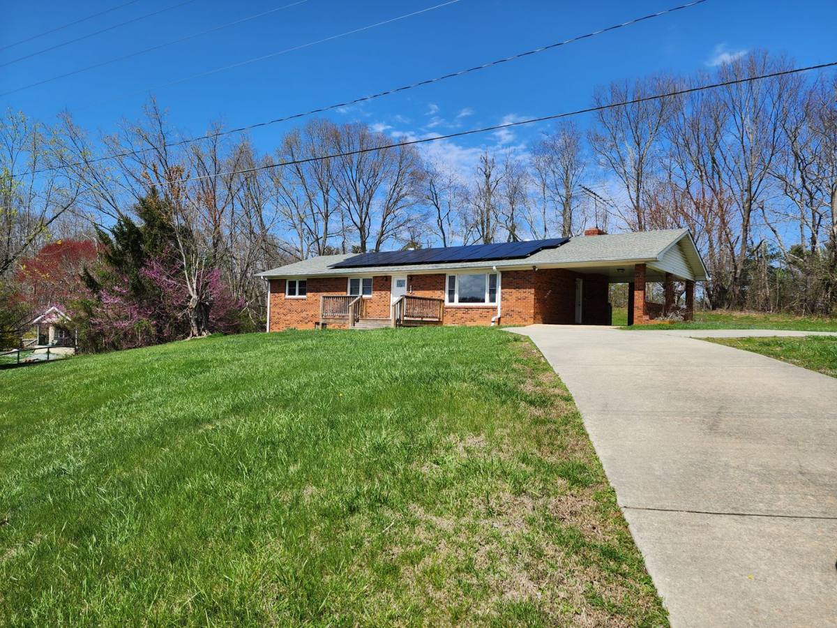 House for rent at 917 Olivette Rd, Asheville, NC 28804