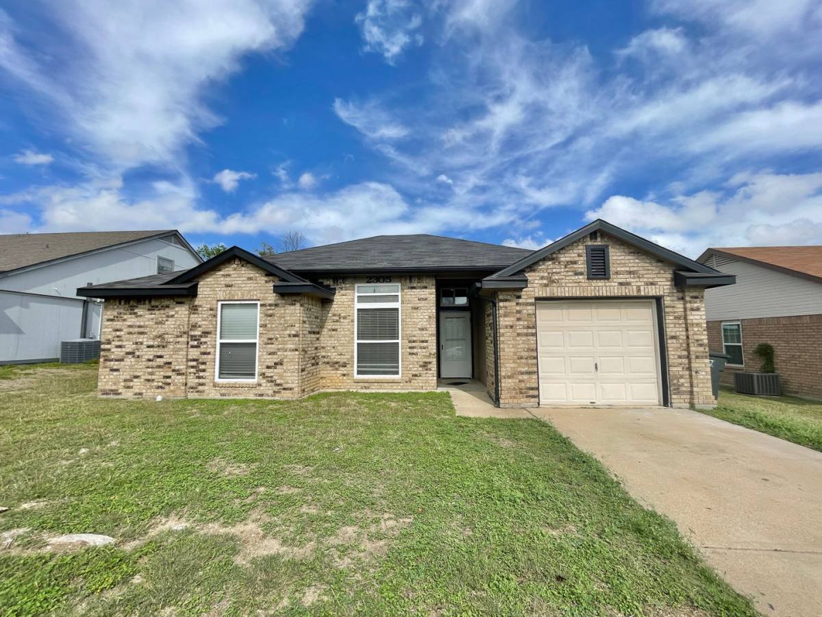 House for rent at 2305 Woodlands Dr, Killeen, TX 76549