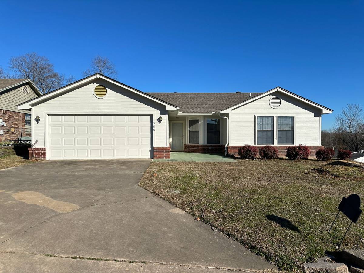 House for rent at 1300 N 8th Terrace, Barling, AR 72923