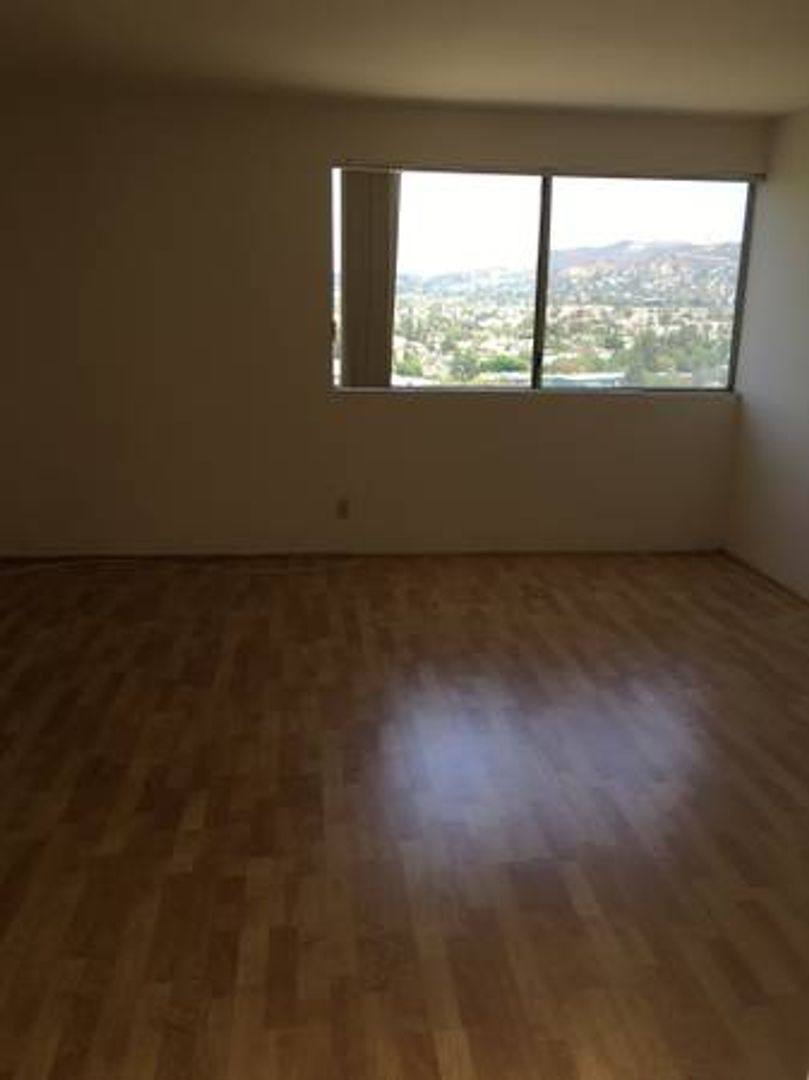 Apartment for rent at 1733 Lucile Ave, Los Angeles, CA 90026