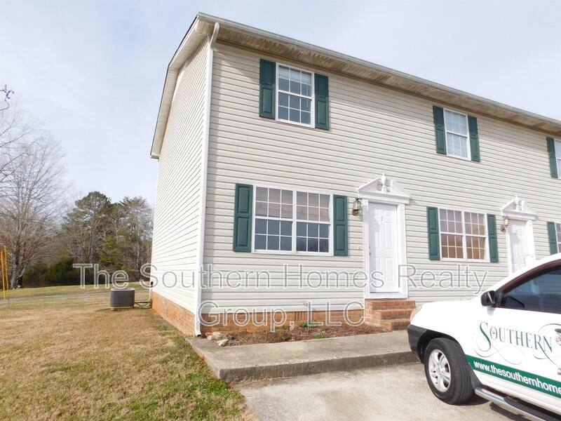 Townhouse for rent at 204 Arrants Rd #4, Decatur, TN 37322