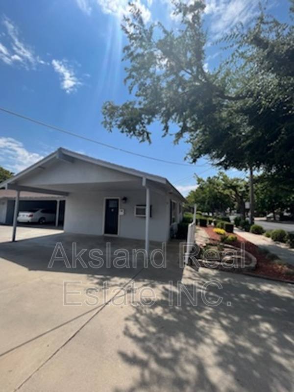 House for rent at 1816 Rose Ave, Modesto, CA 95355