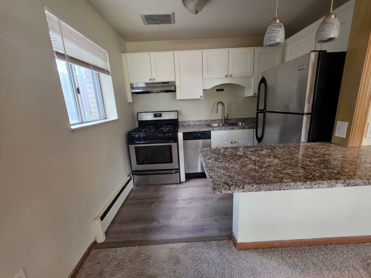 Apartment for rent at 982-986 15th Ave SE, Minneapolis, MN 55414