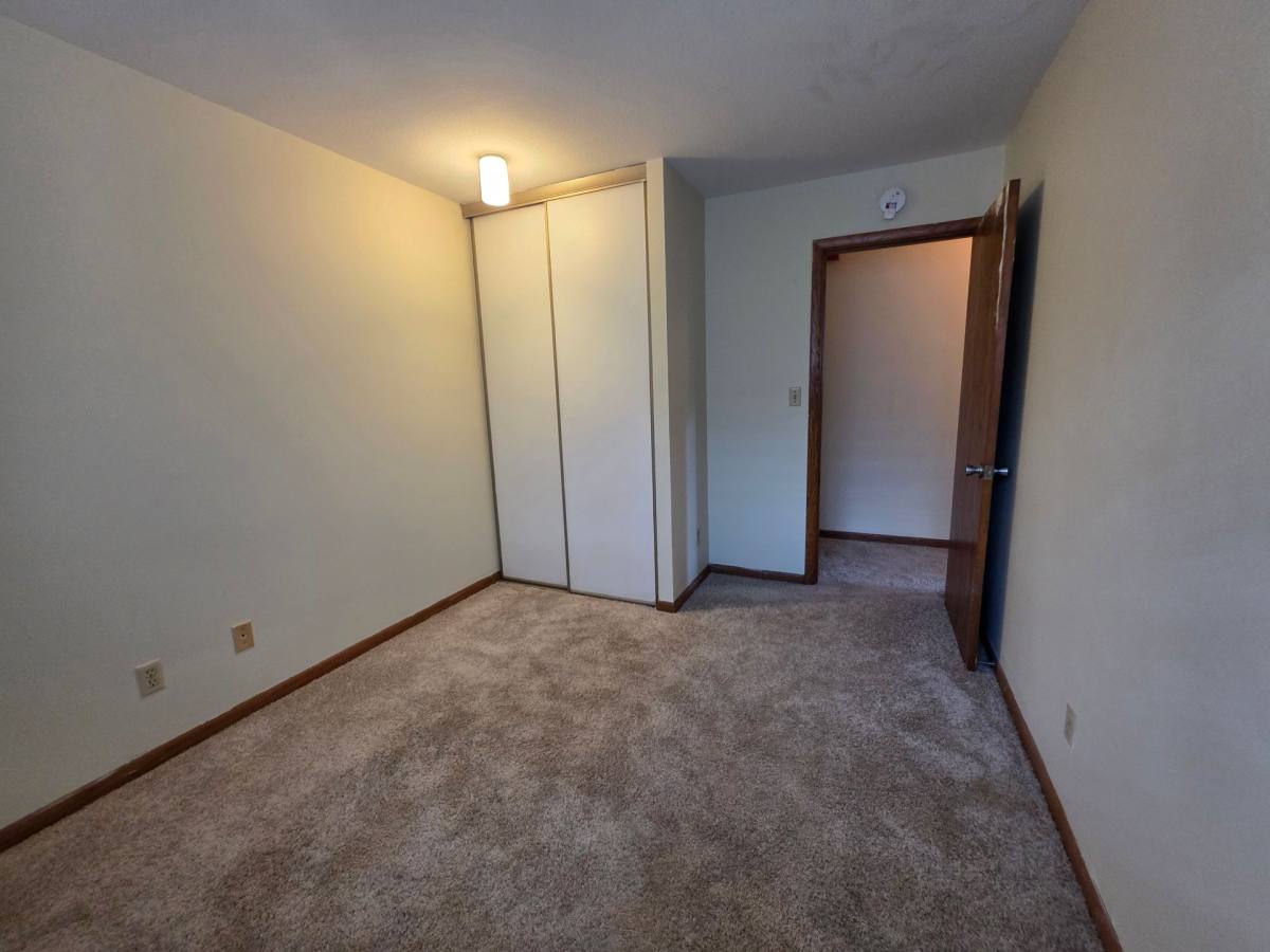 Apartment for rent at 982-986 15th Ave SE, Minneapolis, MN 55414
