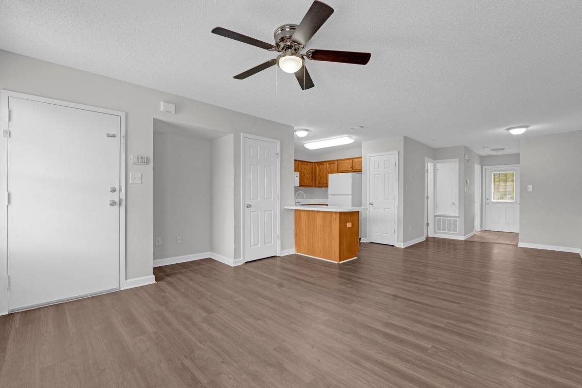 Townhouse for rent at 818 Barrington Woods Cove, Southaven, MS 38671