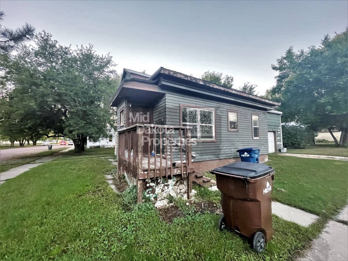 Apartment for rent at 901 N Wisconsin, Mitchell, SD 57301