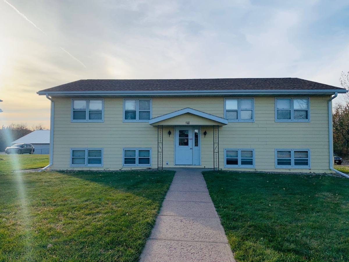 Apartment for rent at 505, 511, 519 S Main, Mitchell, SD 57301