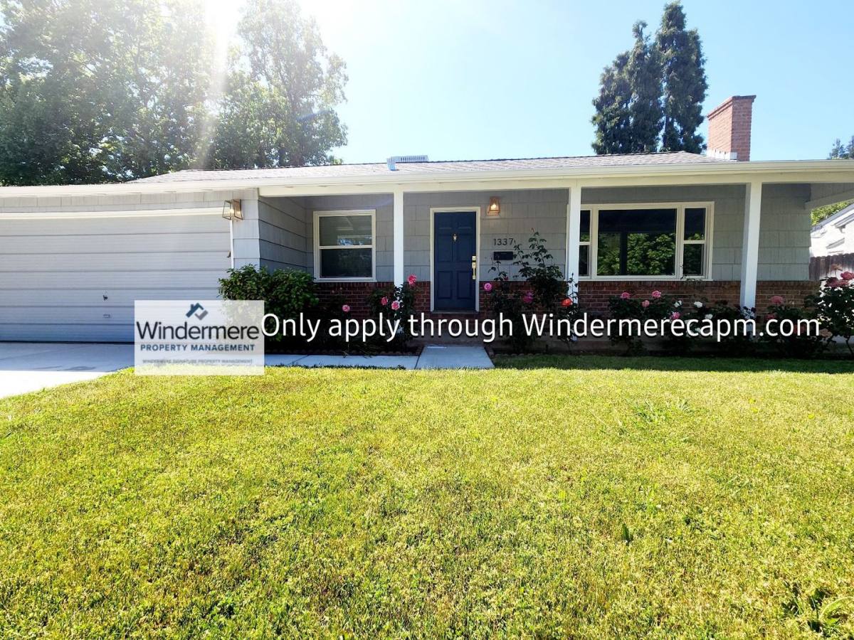 House for rent at 1337 Arroyo Grande Dr, Sacramento, CA 95864