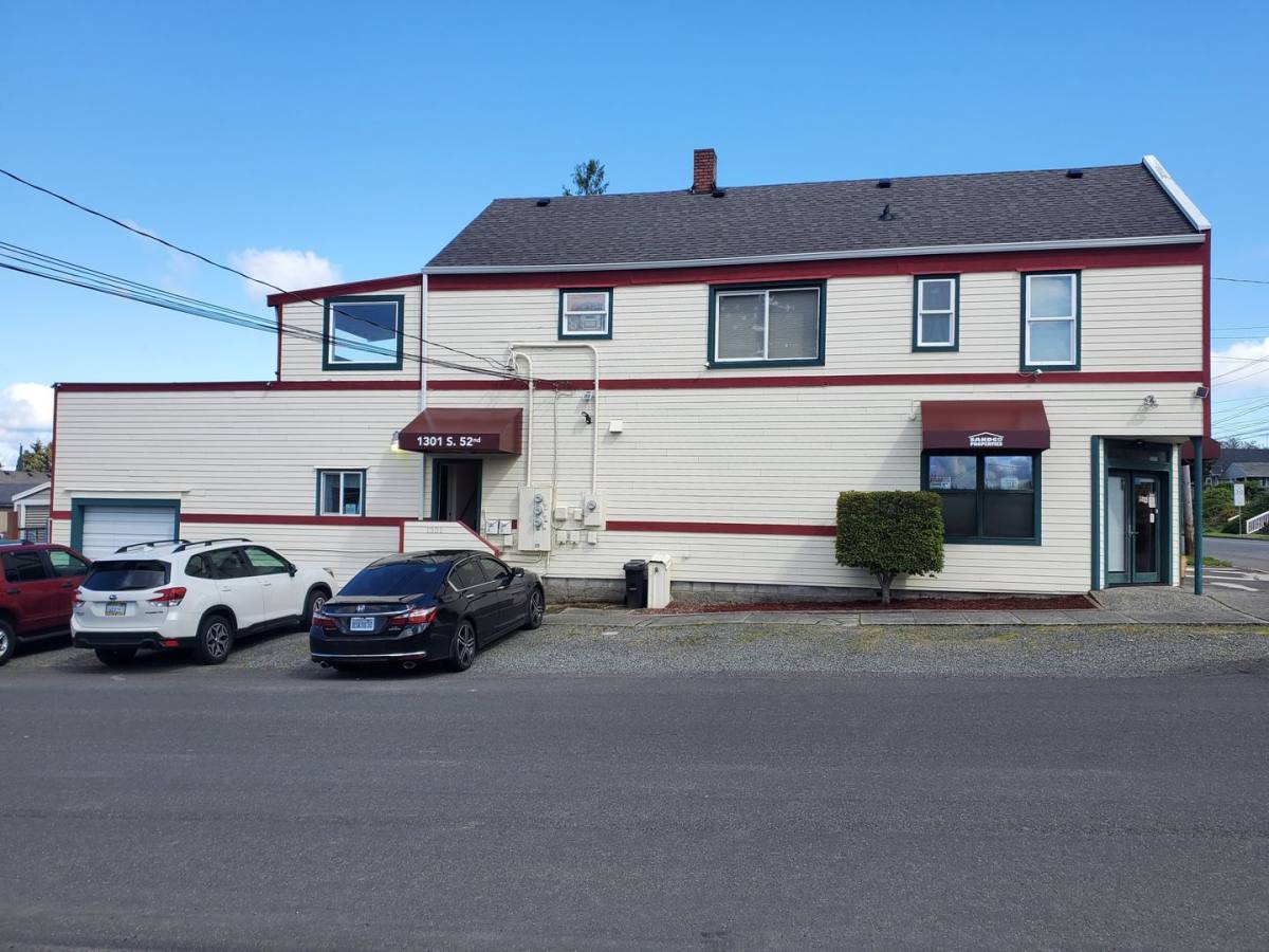 Apartment for rent at 1301 S 52nd, Tacoma, WA 98408